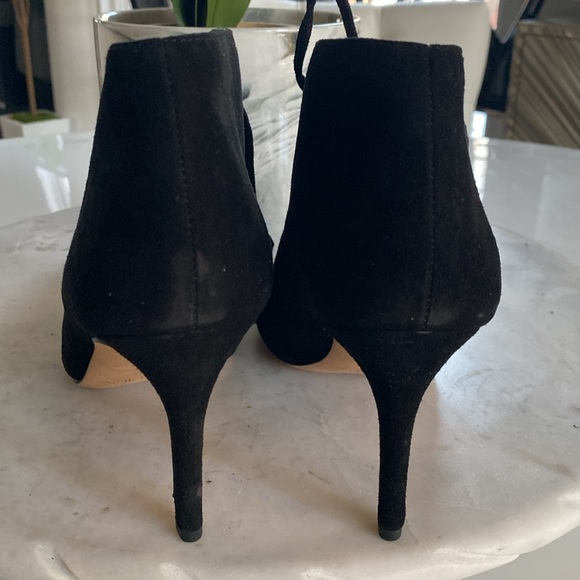 😍NWOT VIA SPIGA  ‘Vibe’ Black Suede Lace Up Booties - 8.5 - Picture 5 of 8